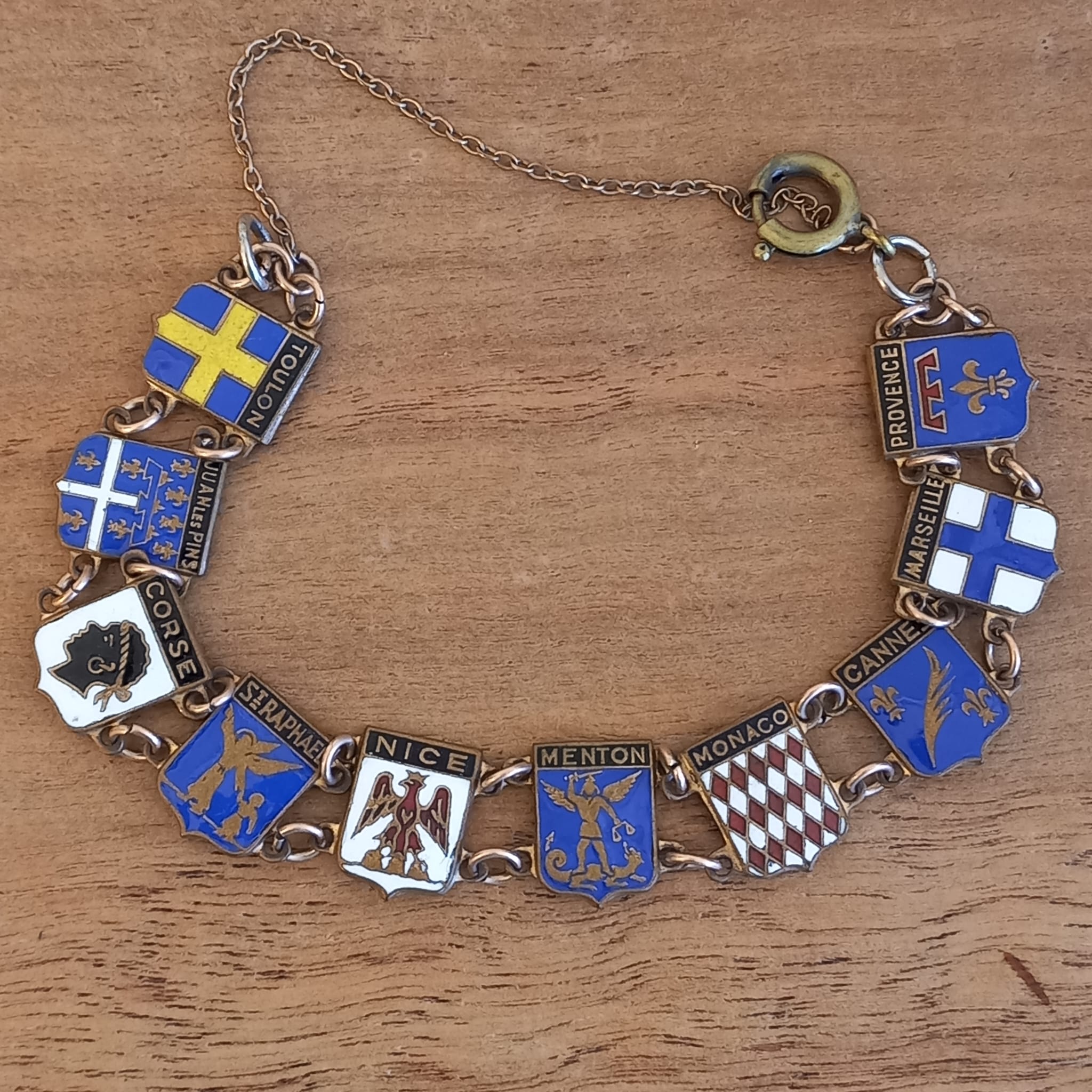 The main image for this shop item