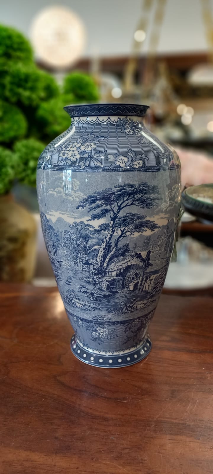 The main image for this shop item