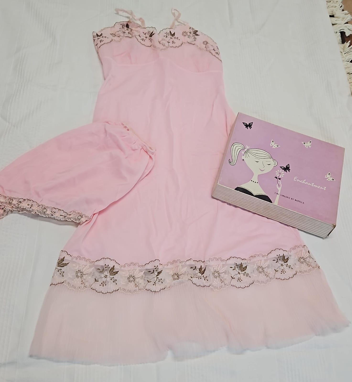 The main image for this shop item