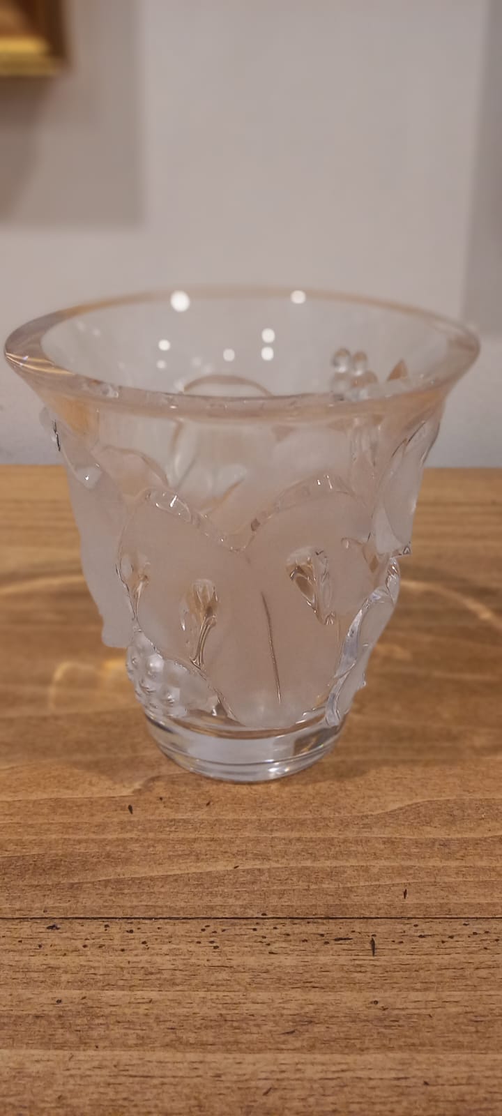 The main photo for Lalique Vase made in France